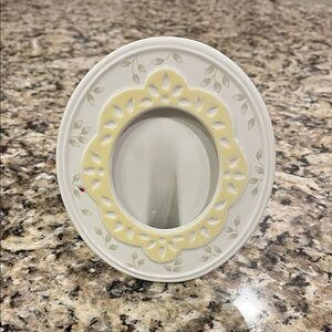 Lenox Butterfly Meadow oval picture frame - opening is 3” tall and 2.5” wide